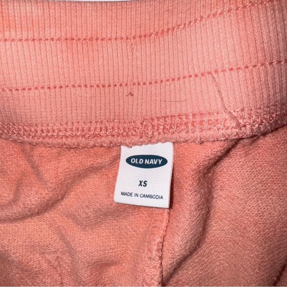 Old Navy Women's Coral Athletic Shorts - Picture 3 of 5